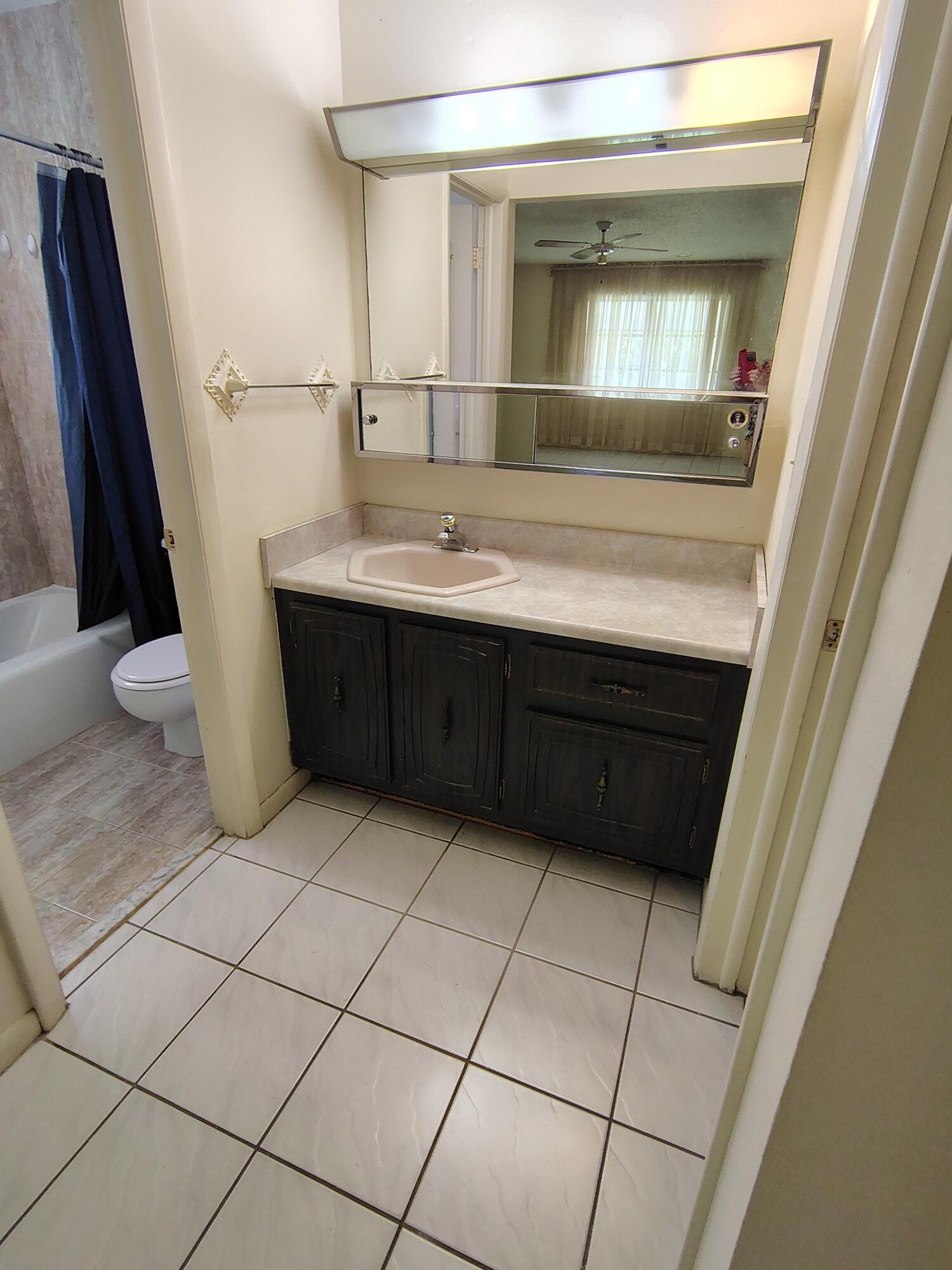 HIGH POINT OF DELRAY BEACH CONDO SEC I - Residential