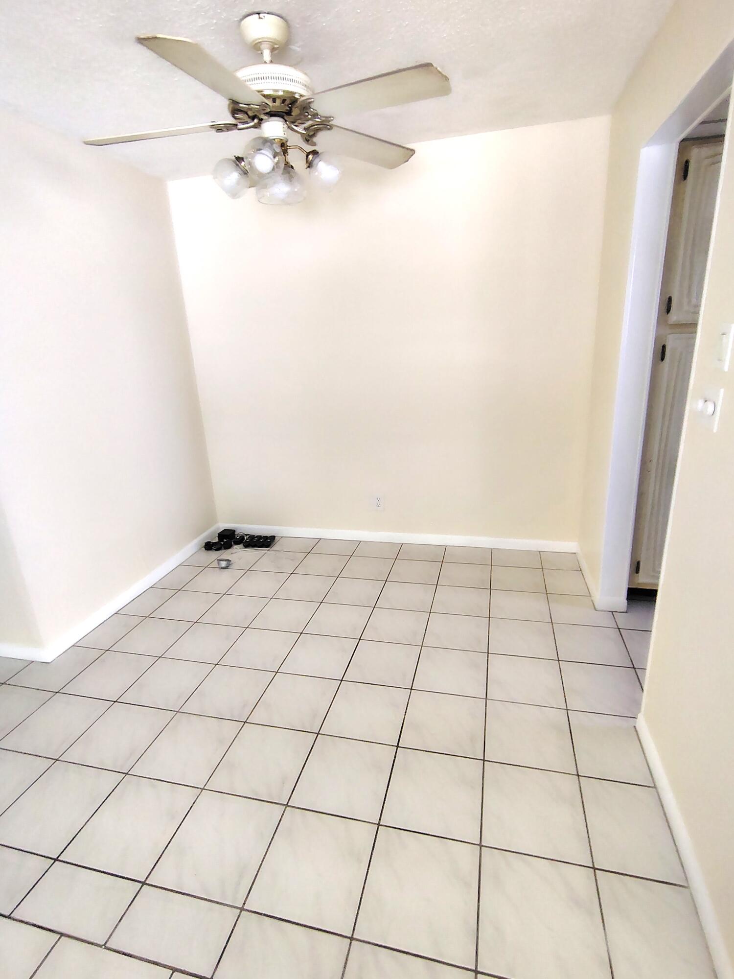 HIGH POINT OF DELRAY BEACH CONDO SEC I - Residential