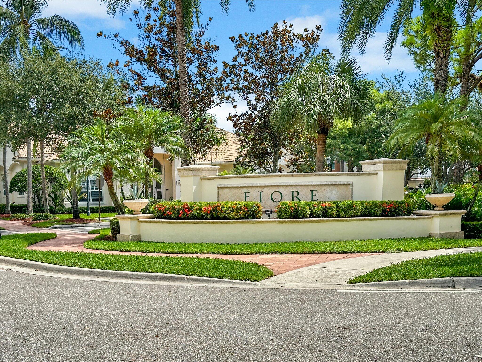 Spacious ground-floor 2/2 condo with a private patio overlooking a serene lake. Enjoy resort-style amenities and a prime Palm Beach Gardens location, just minutes from top shopping, dining, schools, and major highways. Ideal for comfort and convenience.