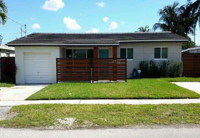 Photo of 4730 SW 42ND Terrace, Dania Beach, FL 33314 (MLS # B26064466)