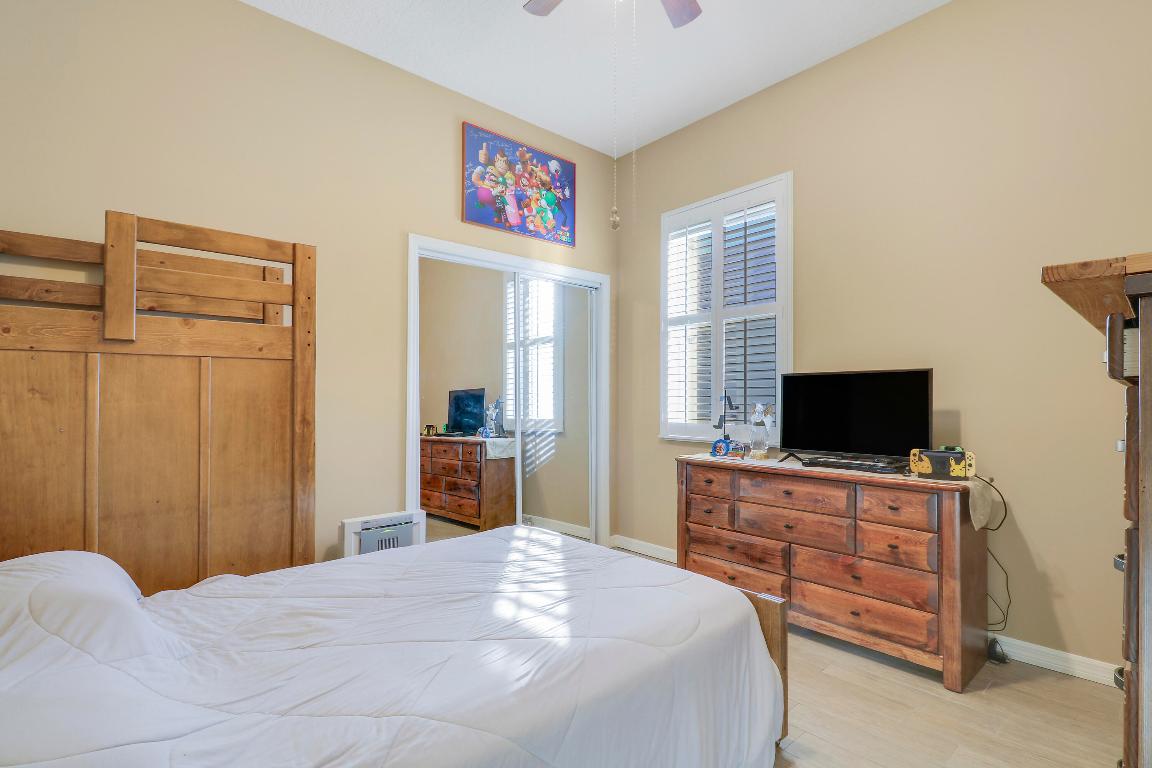 PINEAPPLE PLANTATION (AKA PINES) - Residential