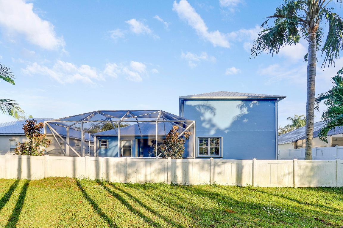 PINEAPPLE PLANTATION (AKA PINES) - Residential