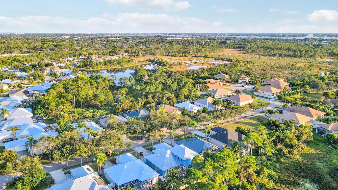 PINEAPPLE PLANTATION (AKA PINES) - Residential
