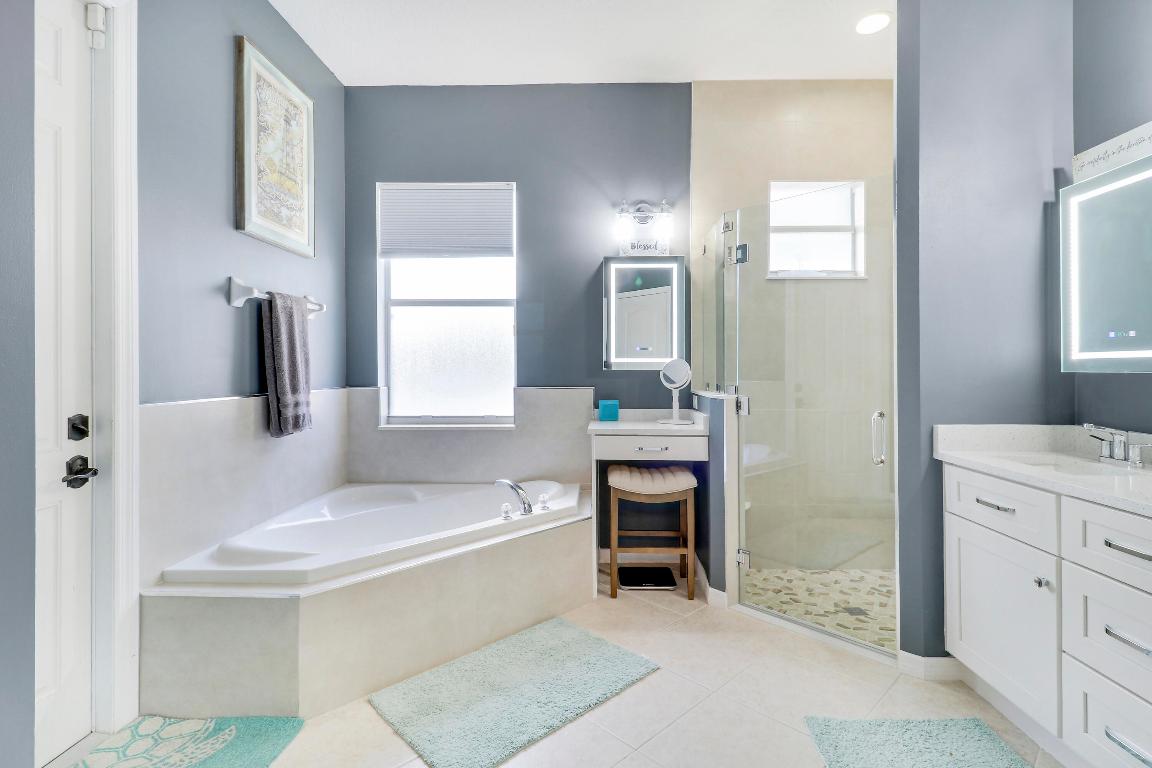 PINEAPPLE PLANTATION (AKA PINES) - Residential