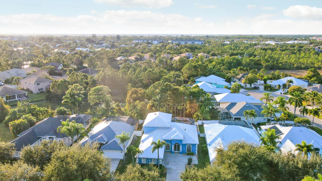 PINEAPPLE PLANTATION (AKA PINES) - Residential