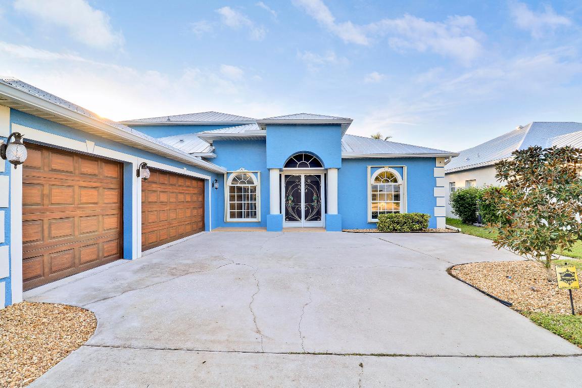 PINEAPPLE PLANTATION (AKA PINES) - Residential