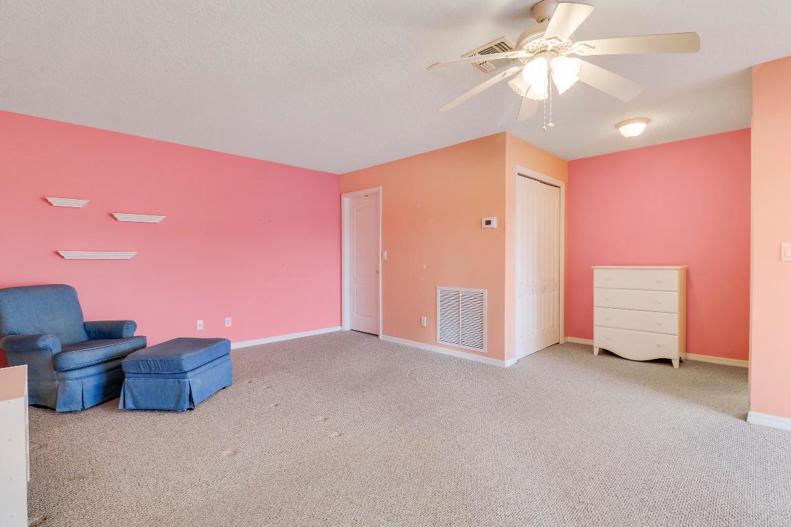 PINEAPPLE PLANTATION (AKA PINES) - Residential