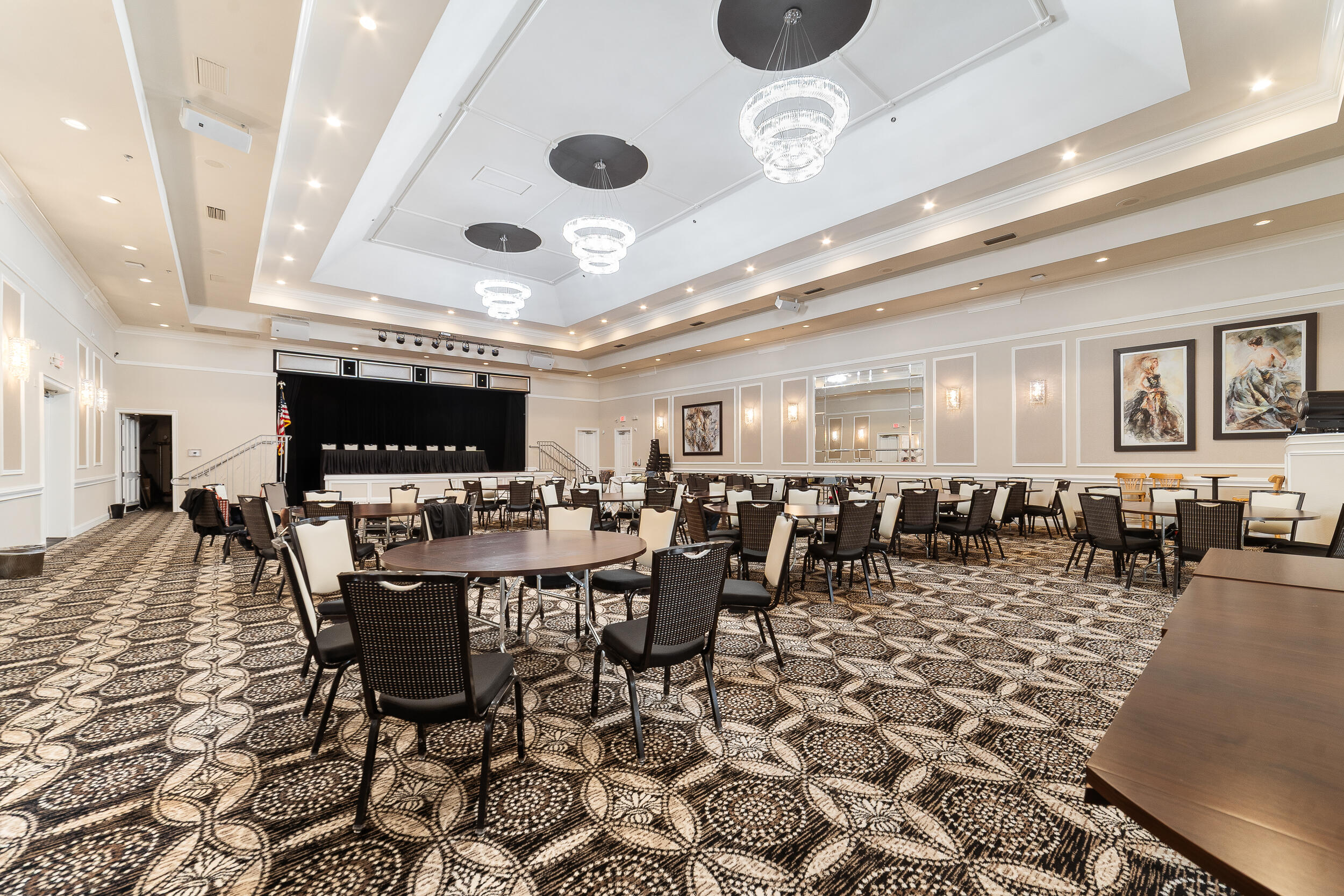 LAKERIDGE GREENS AT PIPERS GLEN - Residential