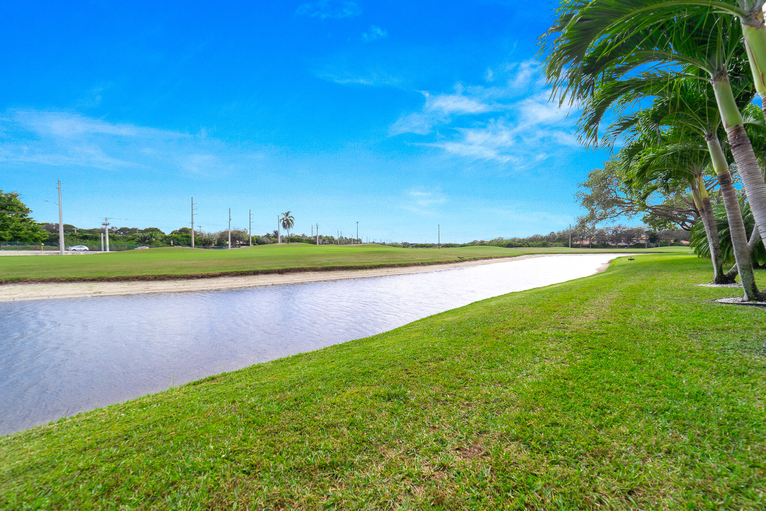 LAKERIDGE GREENS AT PIPERS GLEN - Residential