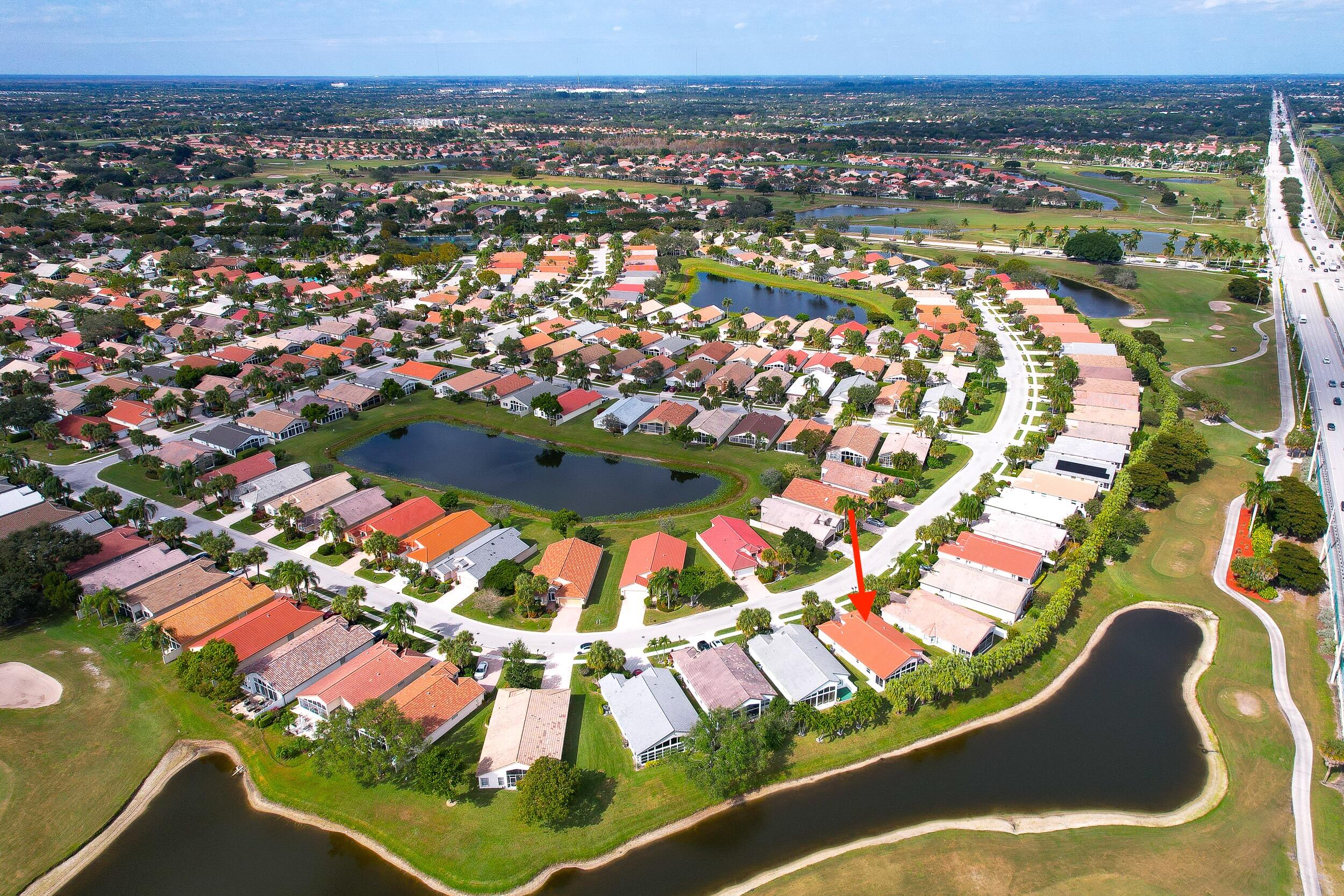 LAKERIDGE GREENS AT PIPERS GLEN - Residential