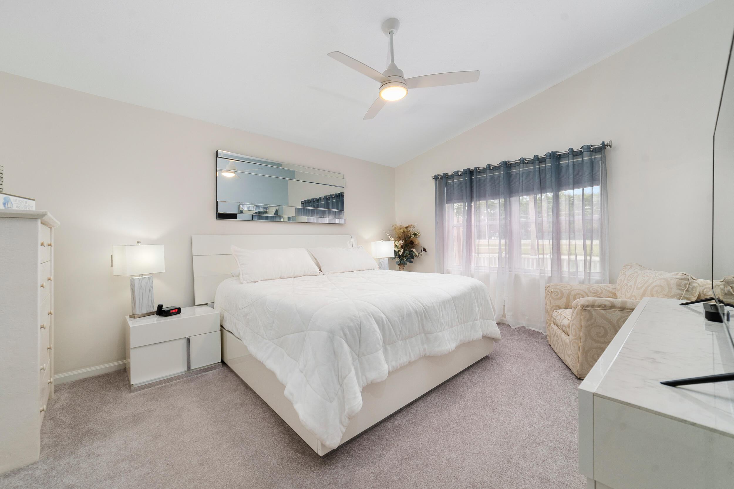 LAKERIDGE GREENS AT PIPERS GLEN - Residential