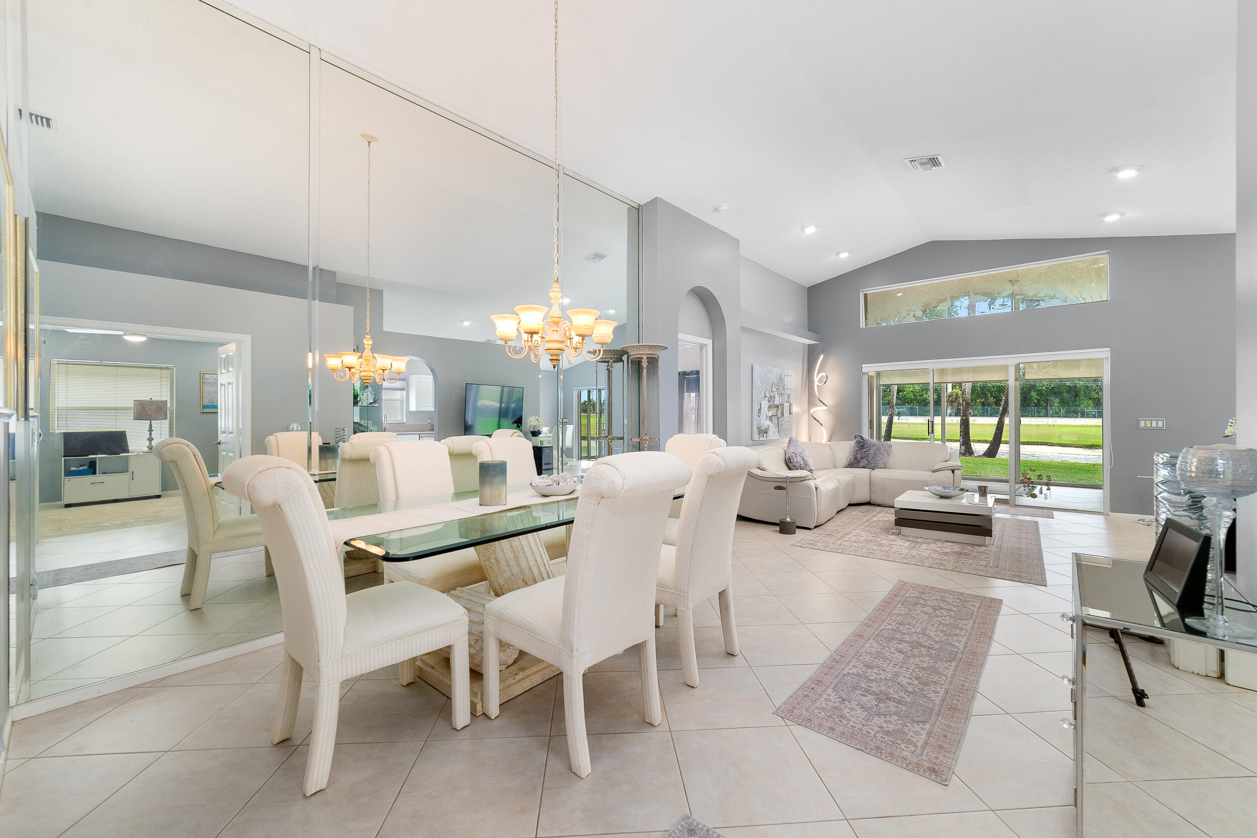 LAKERIDGE GREENS AT PIPERS GLEN - Residential