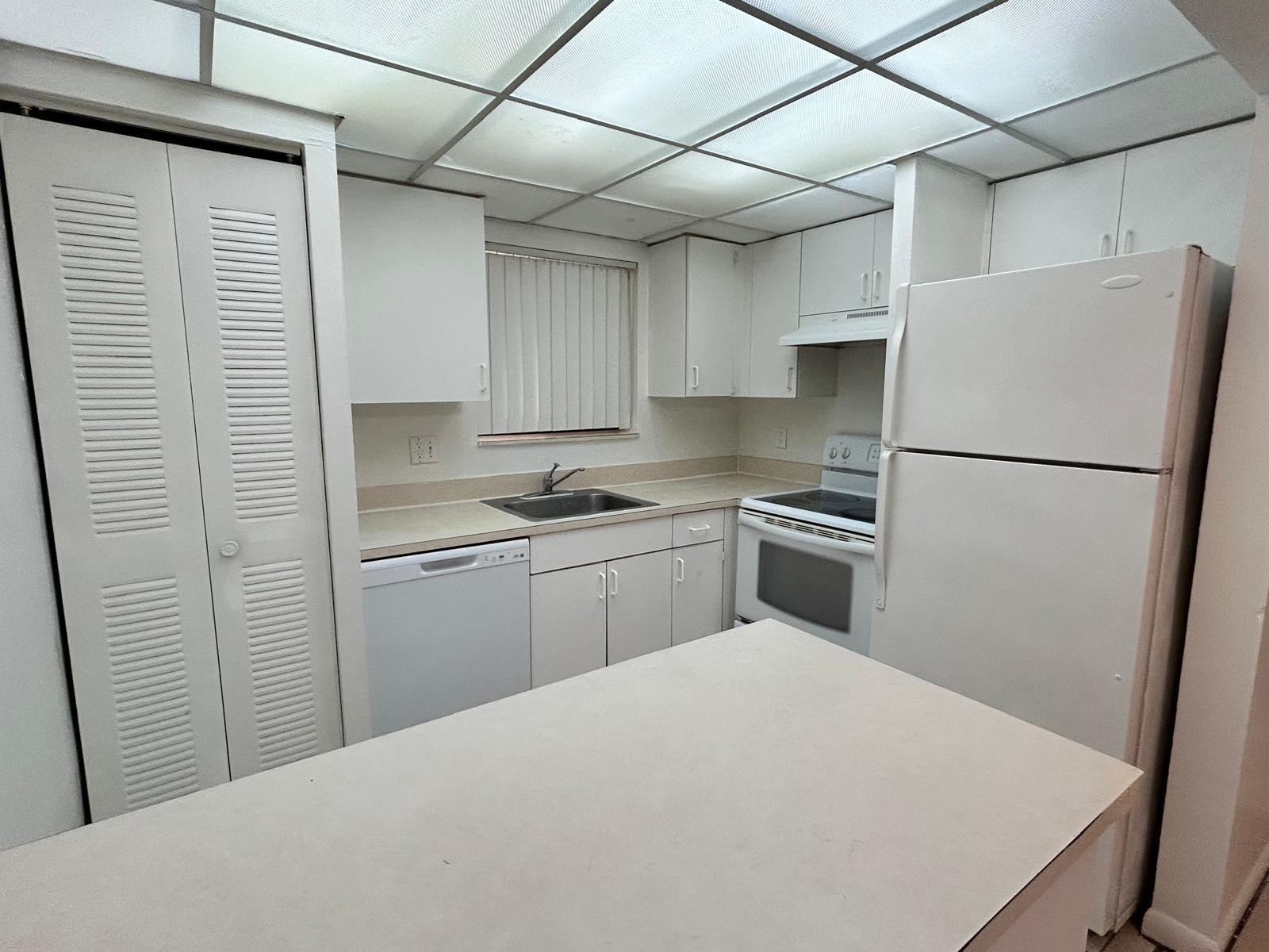 Courtyards At Davie Condo - Residential Lease