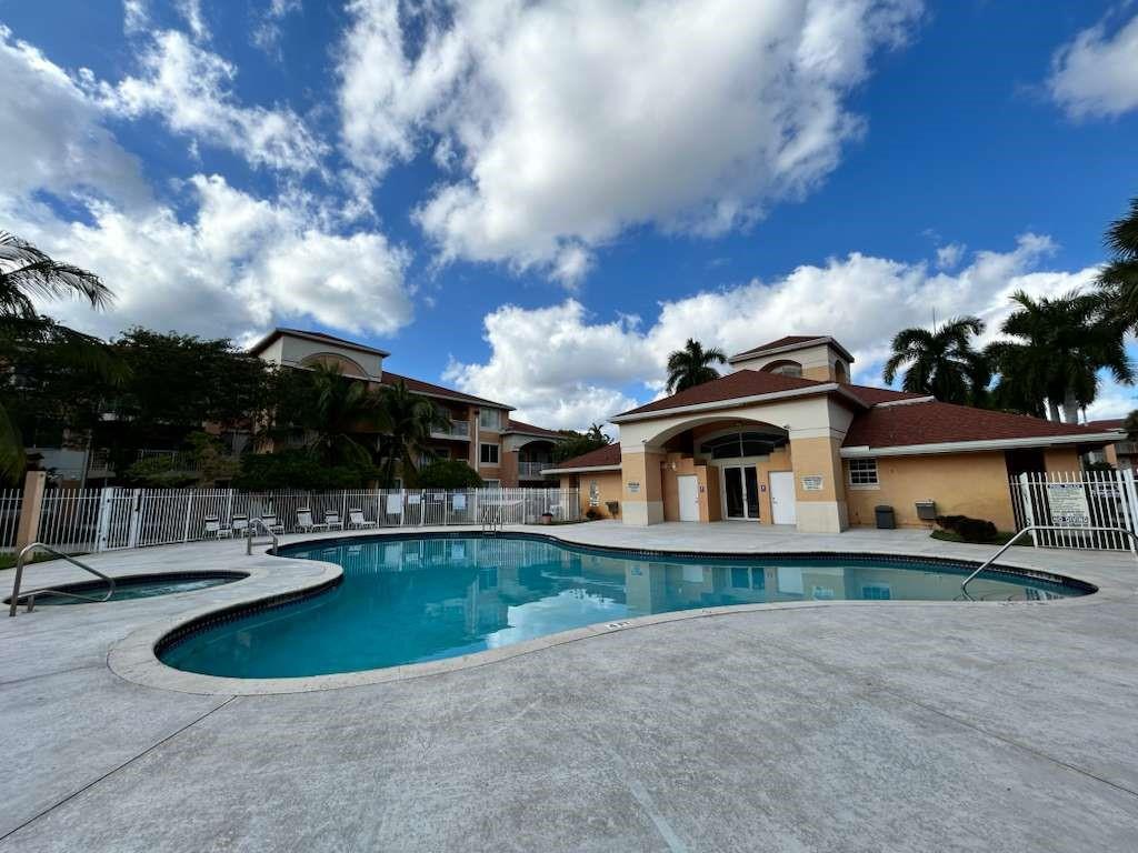 Courtyards At Davie Condo - Residential Lease