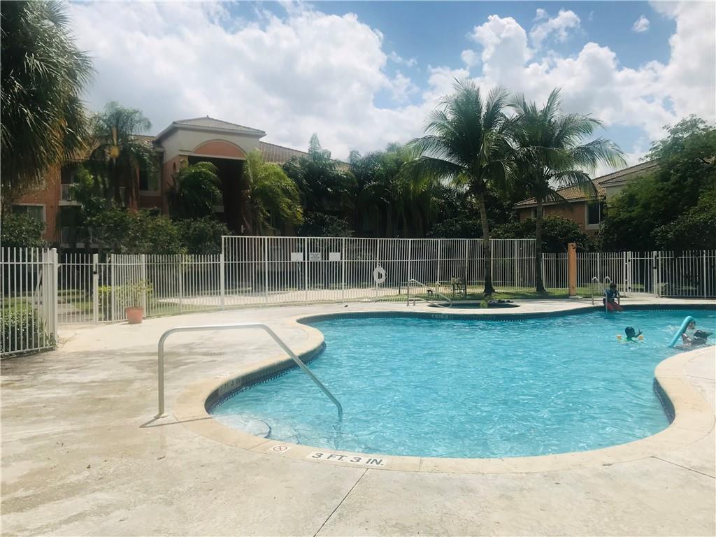 Courtyards At Davie Condo - Residential Lease