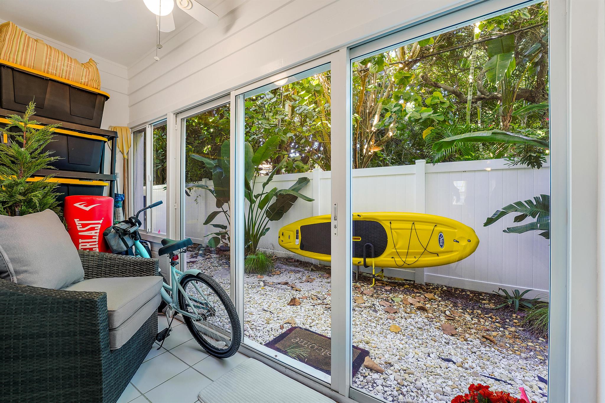 COLONIAL RIDGE CORP - Residential Lease