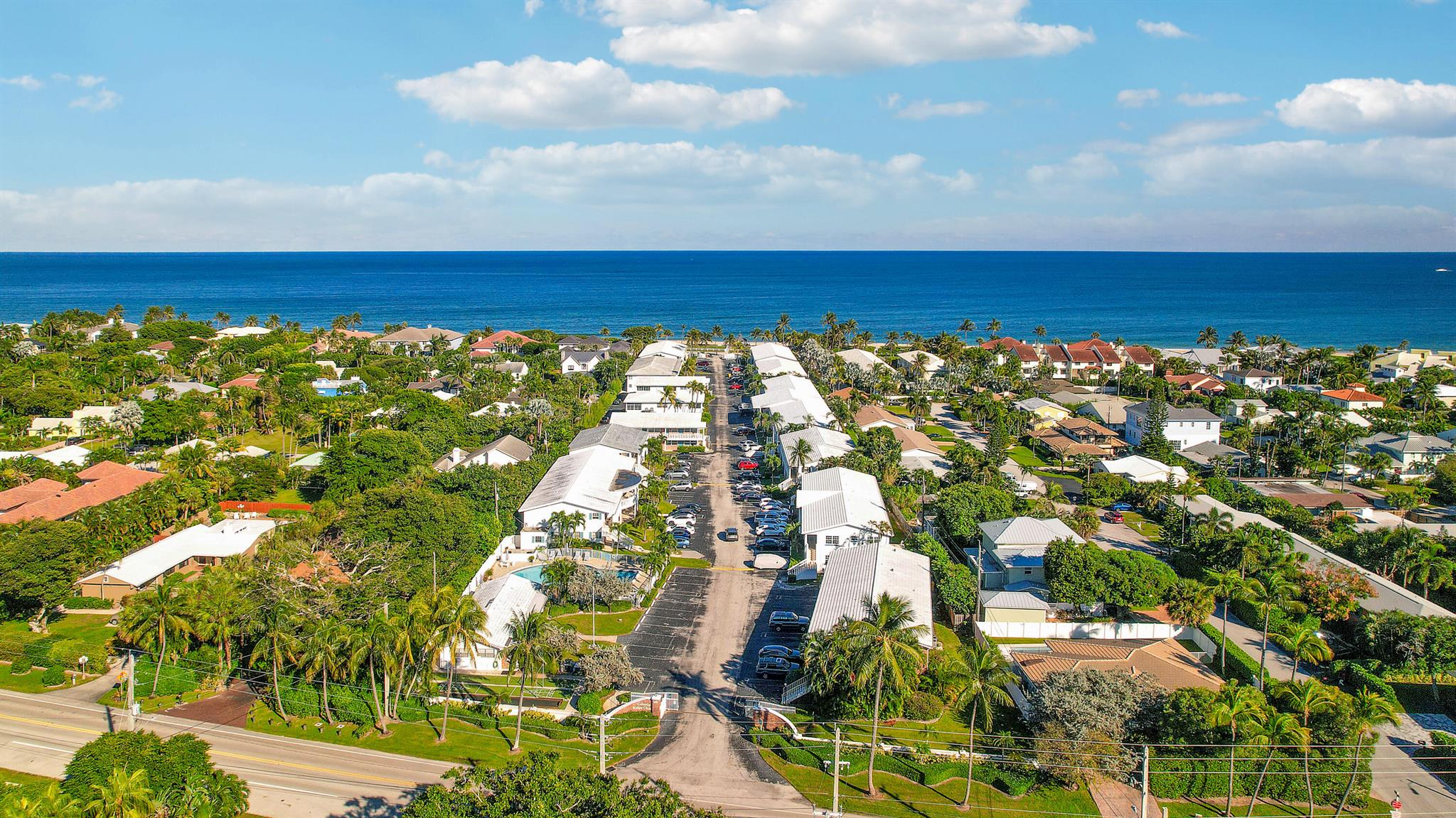 COLONIAL RIDGE CORP - Residential Lease