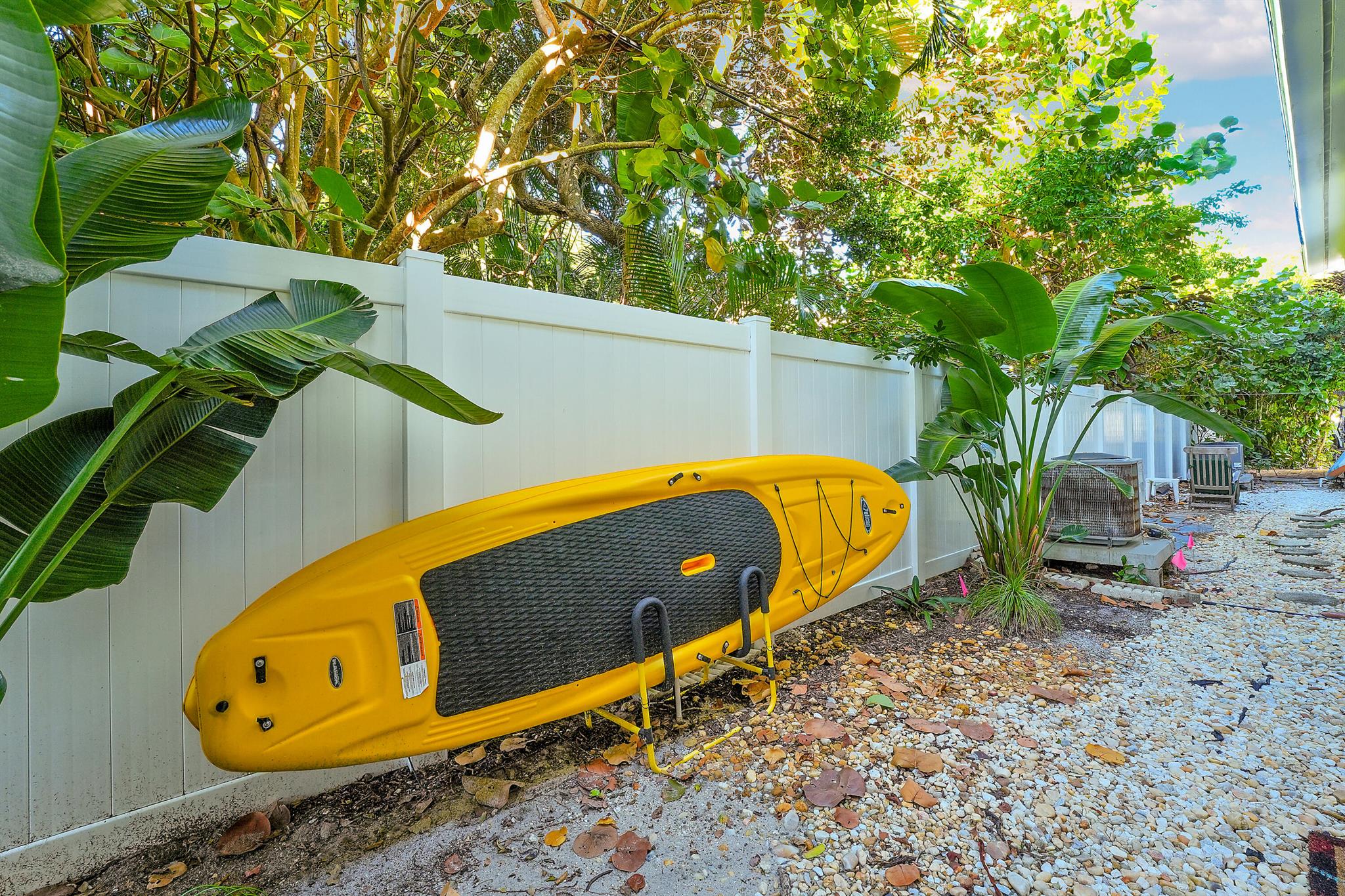 COLONIAL RIDGE CORP - Residential Lease