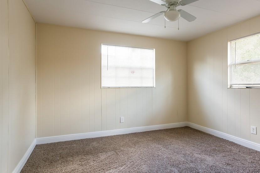 COUNTRY CLUB ACRES 4 - Residential Lease