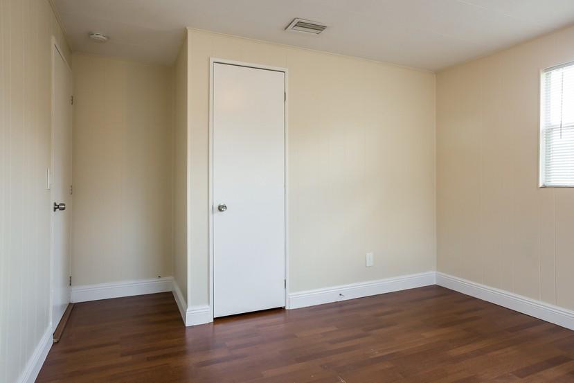 COUNTRY CLUB ACRES 4 - Residential Lease