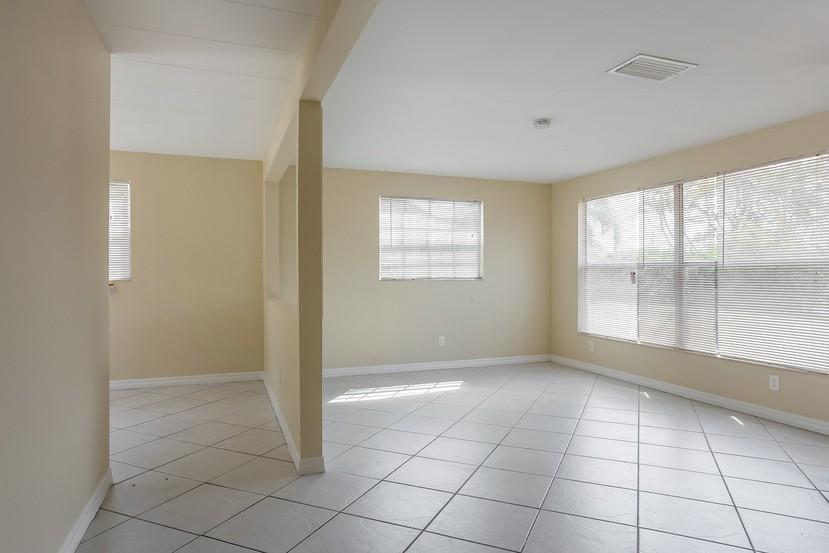 COUNTRY CLUB ACRES 4 - Residential Lease