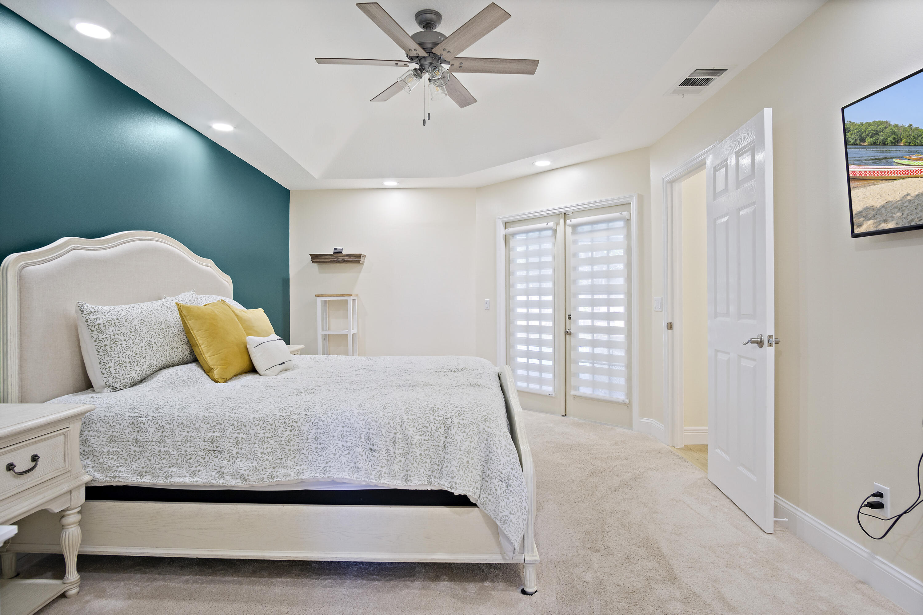 HUNTERS CREEK - Residential