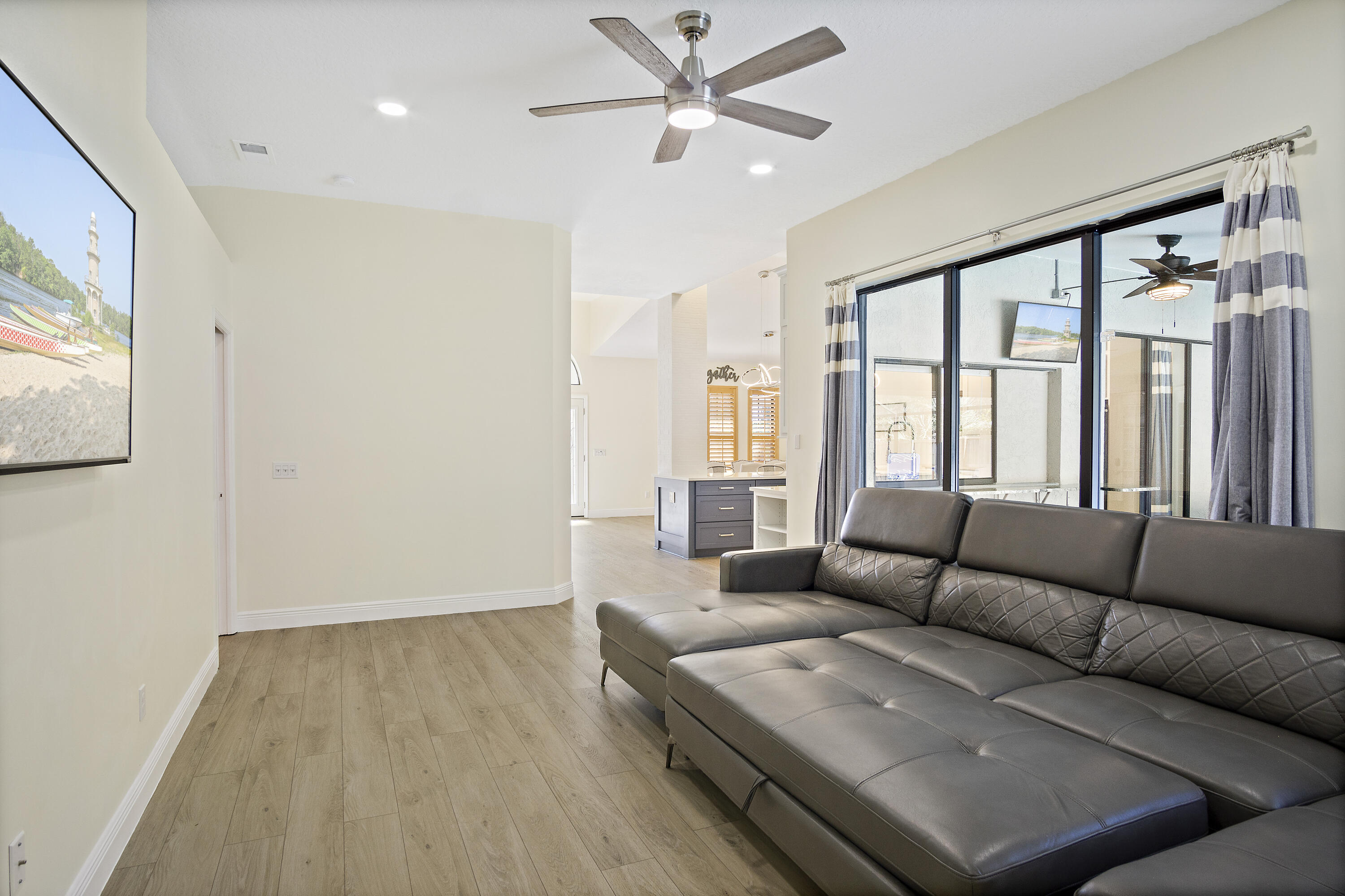 HUNTERS CREEK - Residential