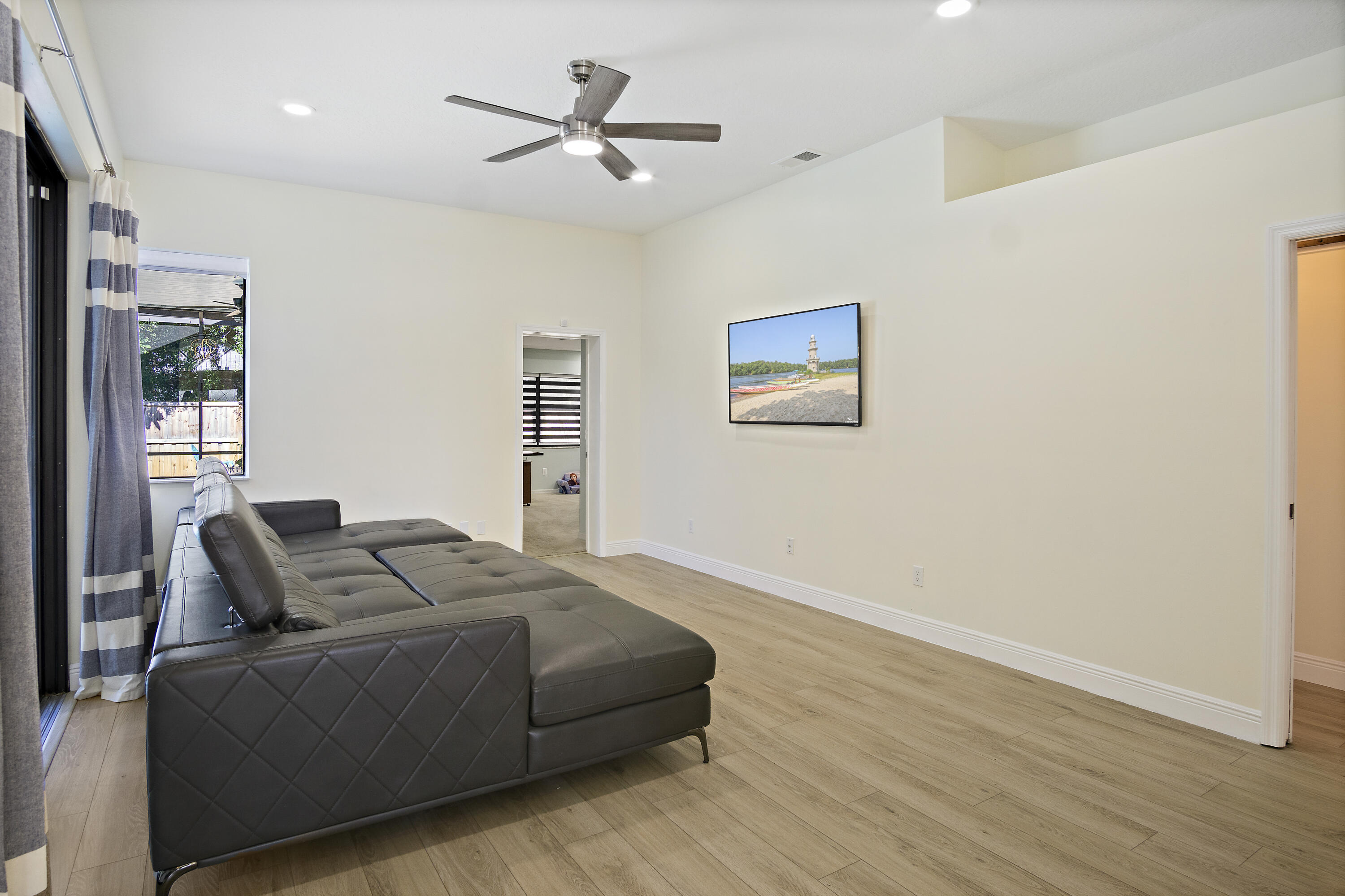 HUNTERS CREEK - Residential