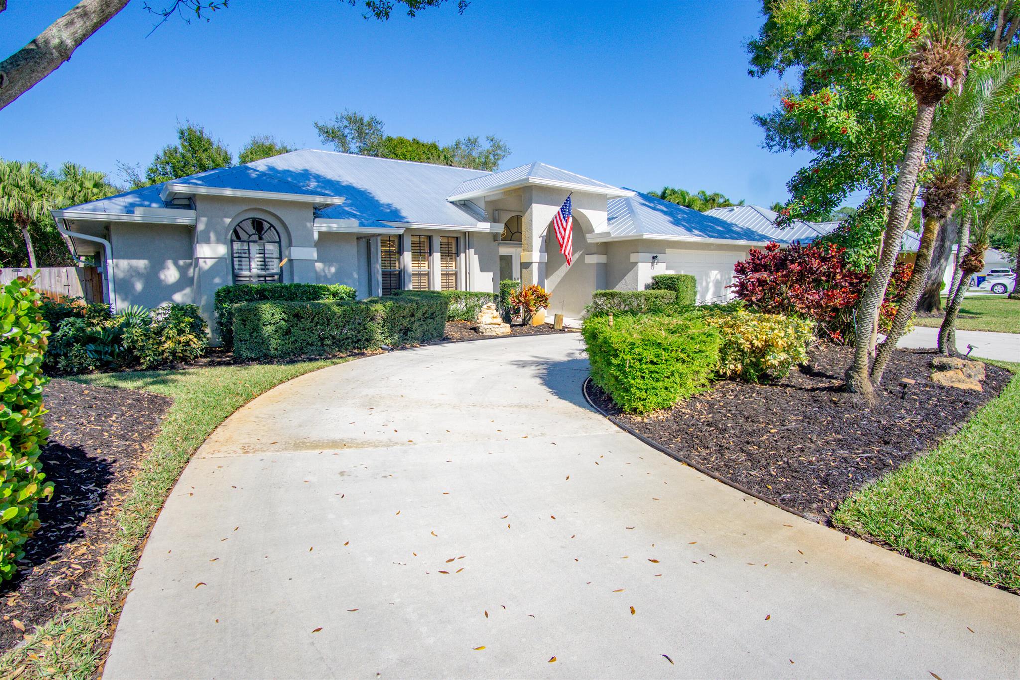 HUNTERS CREEK - Residential