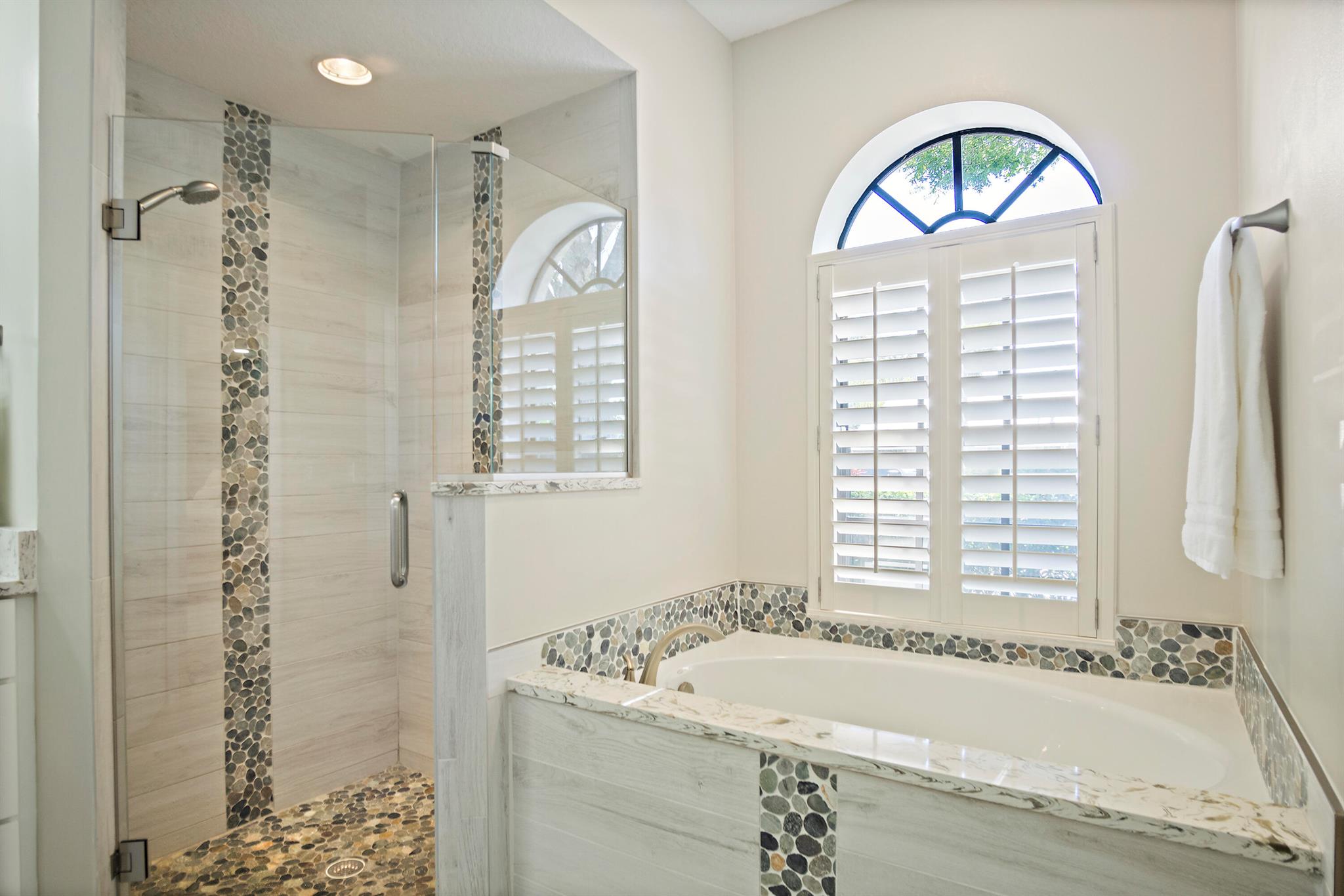 HUNTERS CREEK - Residential