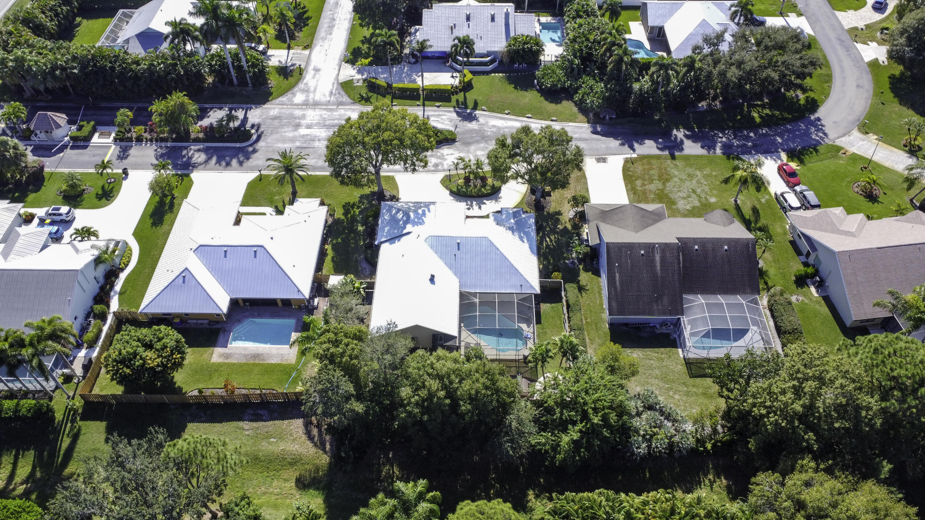 HUNTERS CREEK - Residential