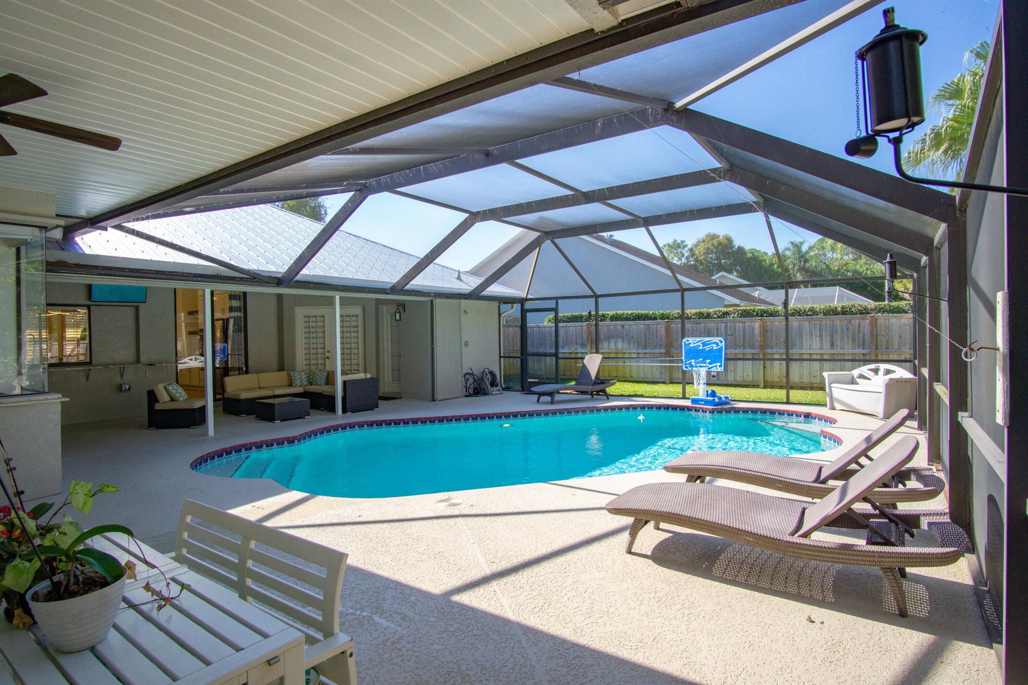 HUNTERS CREEK - Residential