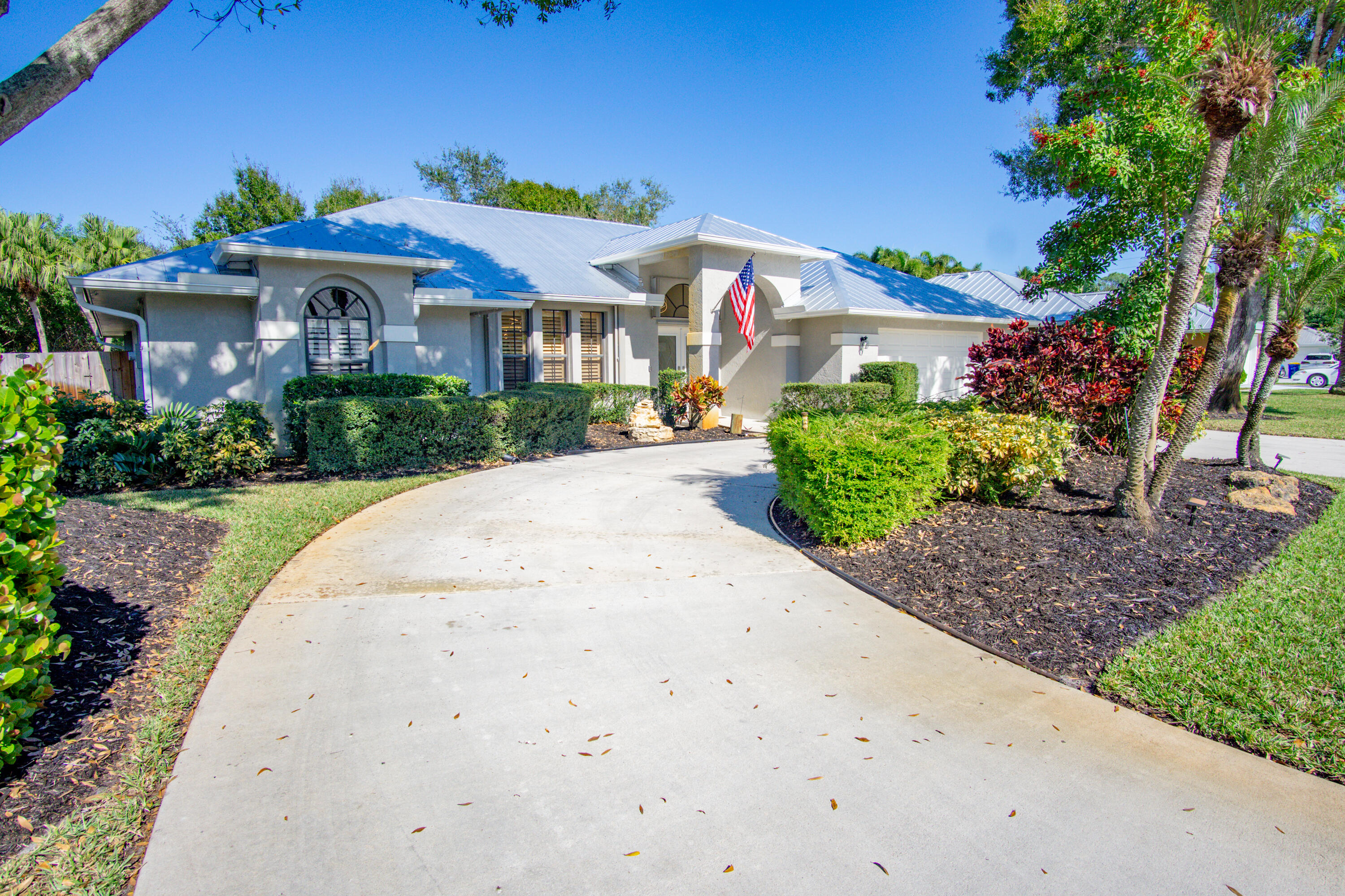 HUNTERS CREEK - Residential