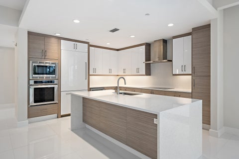 Tiny photo for 2720 Donald Ross Road #301, Palm Beach Gardens, FL 33410 (MLS # B26090650)