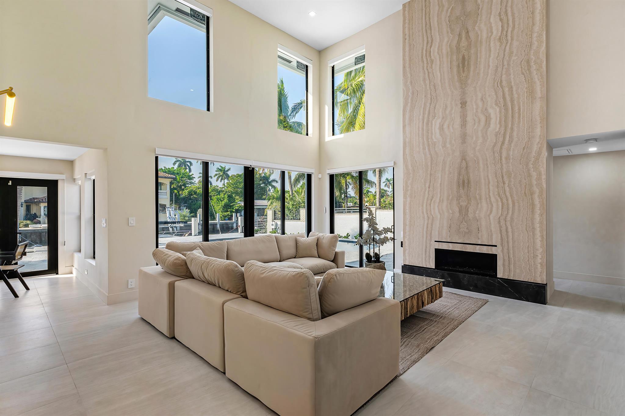 CORAL ISLES / LAS OLAS IS - Residential
