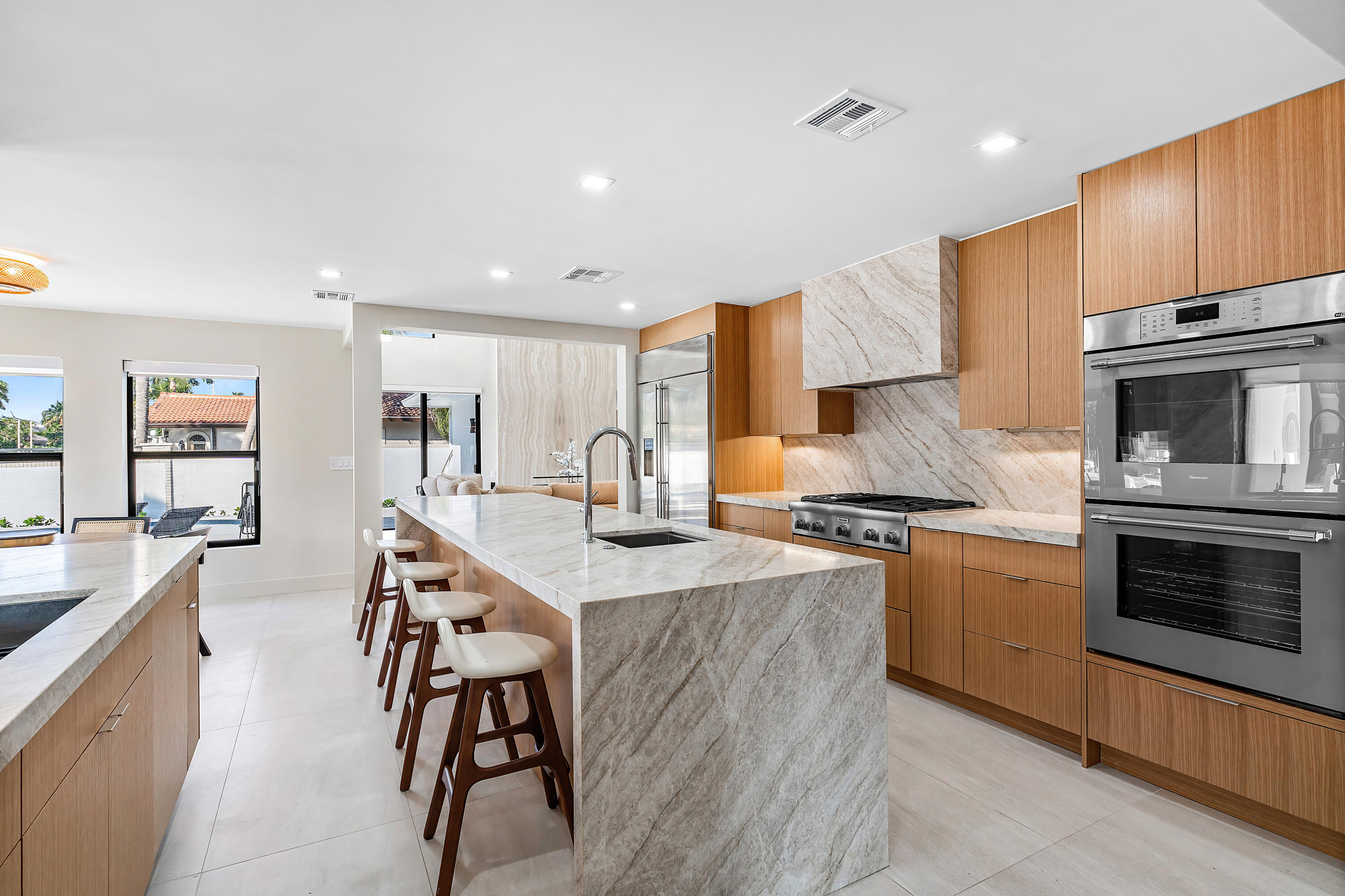 CORAL ISLES / LAS OLAS ISLES - Residential