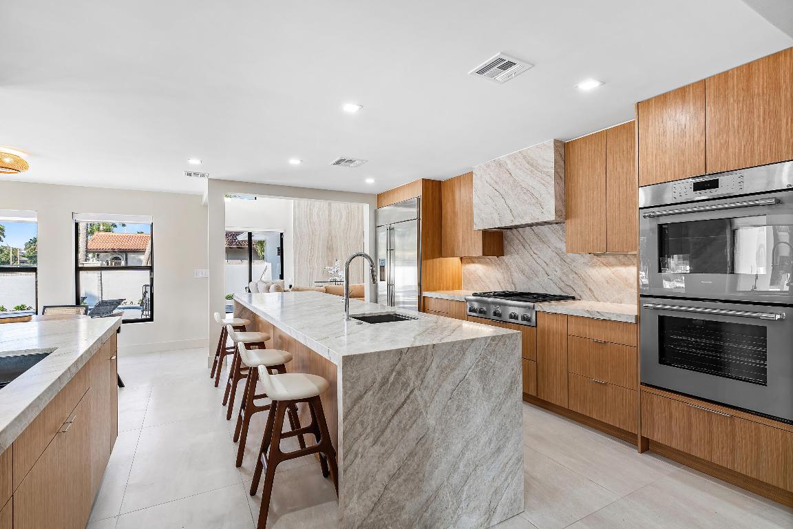 CORAL ISLES / LAS OLAS ISLES - Residential