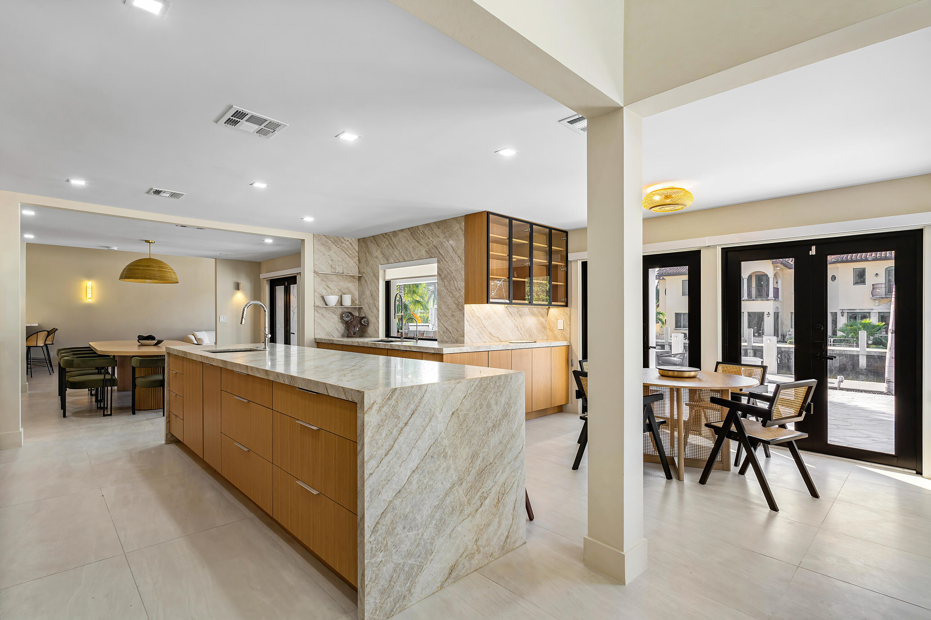 CORAL ISLES / LAS OLAS ISLES - Residential