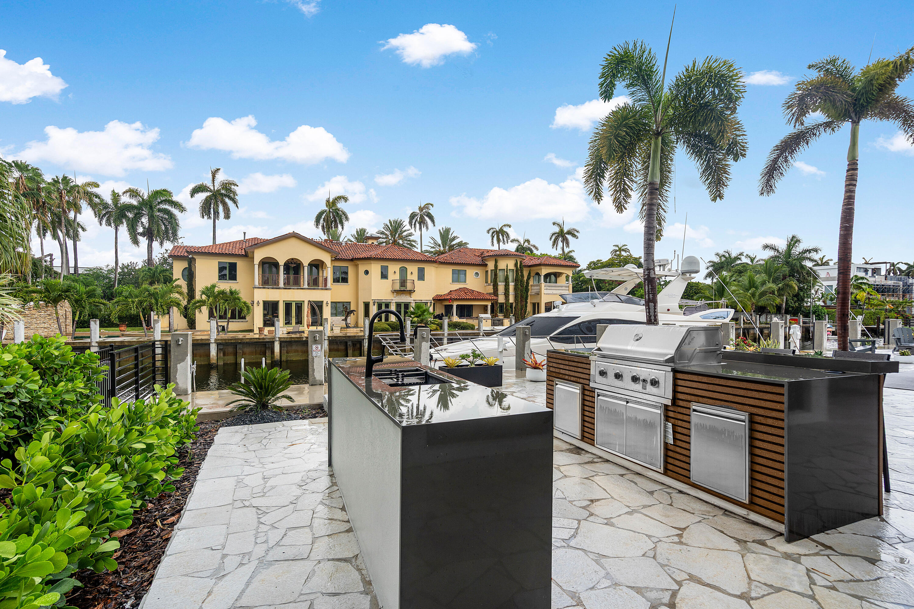 CORAL ISLES / LAS OLAS ISLES - Residential