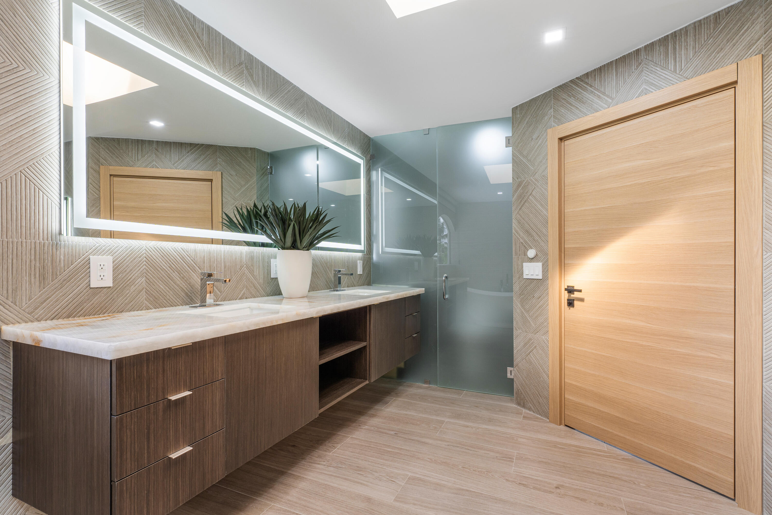 CORAL ISLES / LAS OLAS ISLES - Residential