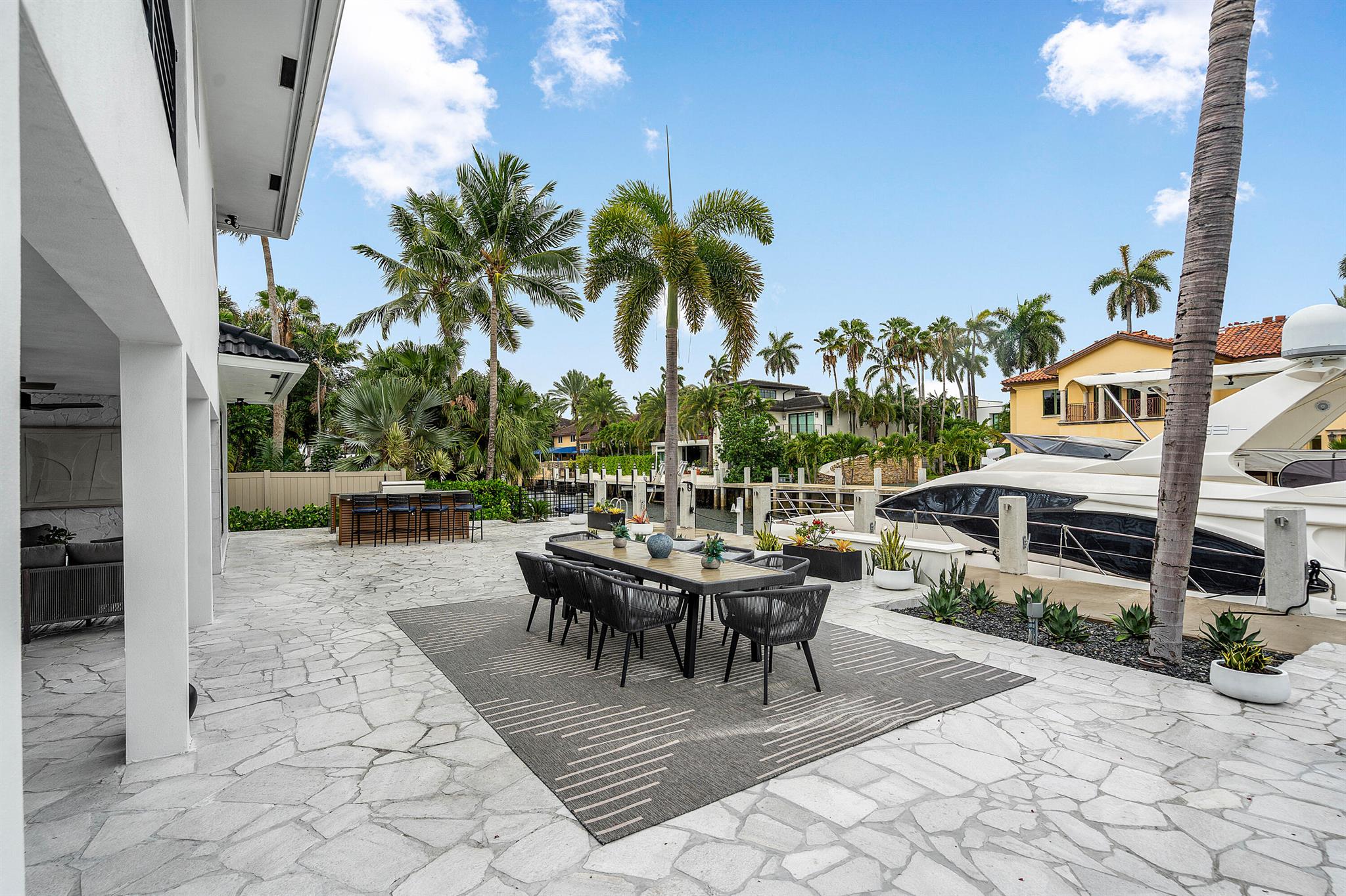 CORAL ISLES / LAS OLAS IS - Residential