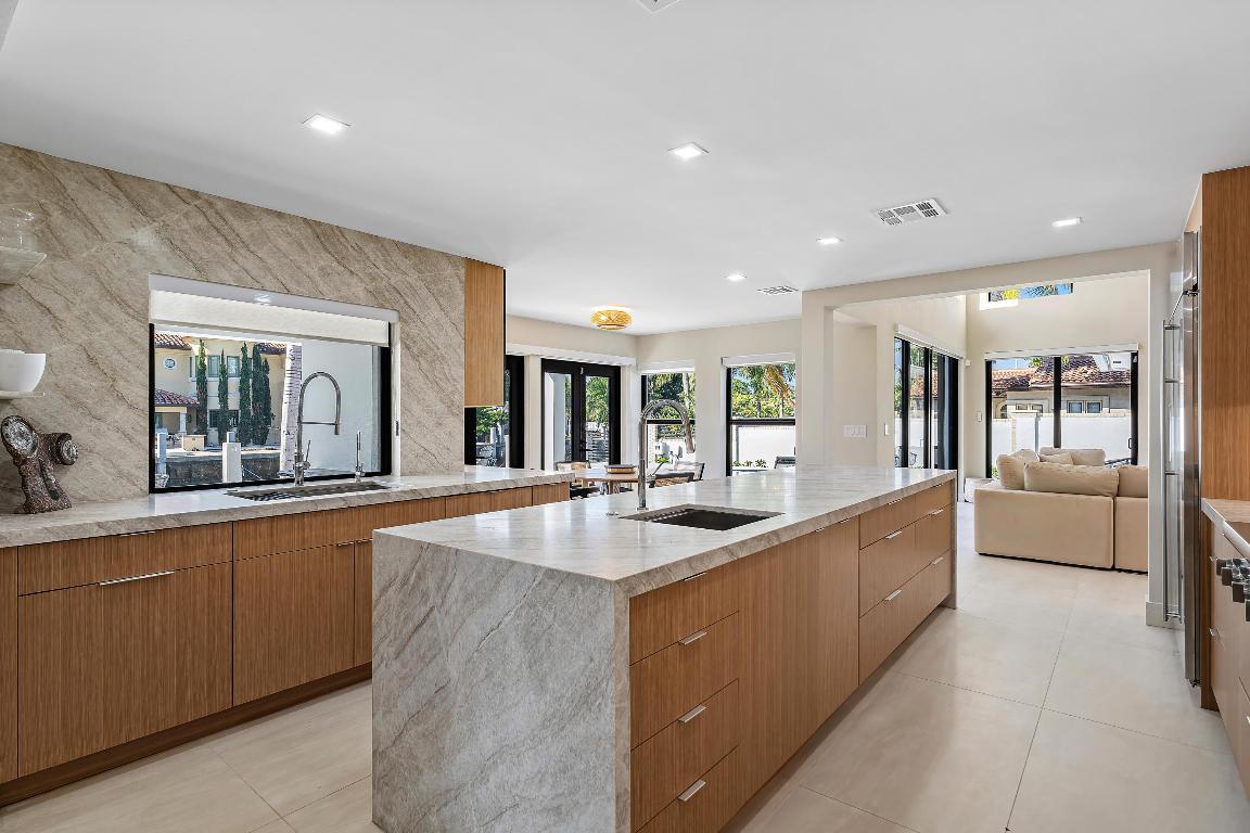 CORAL ISLES / LAS OLAS ISLES - Residential