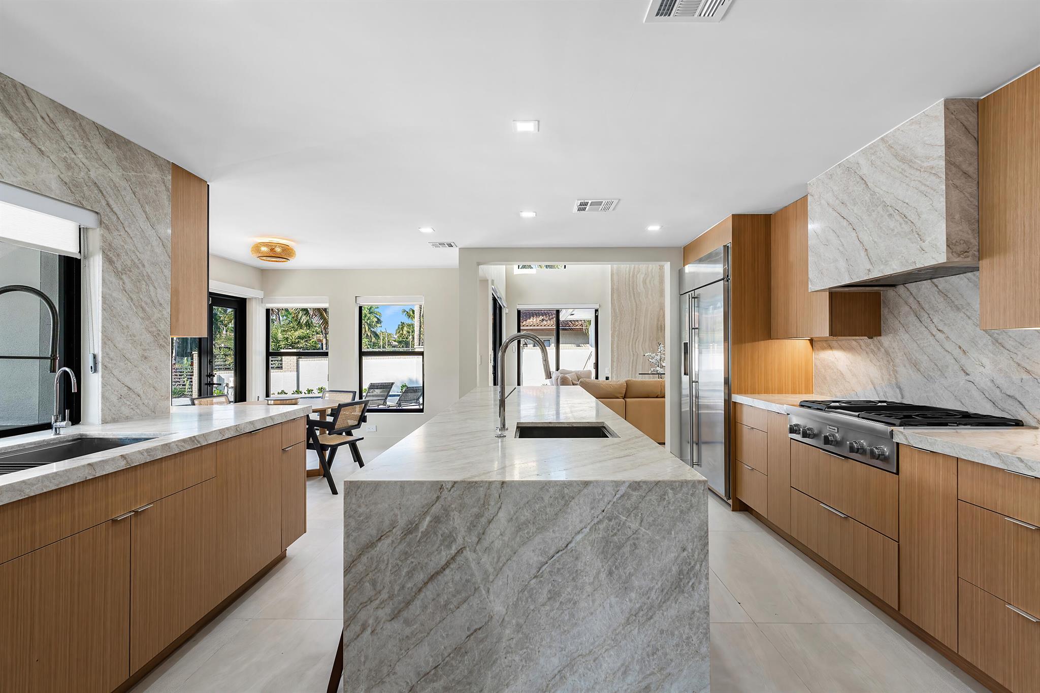 CORAL ISLES / LAS OLAS IS - Residential