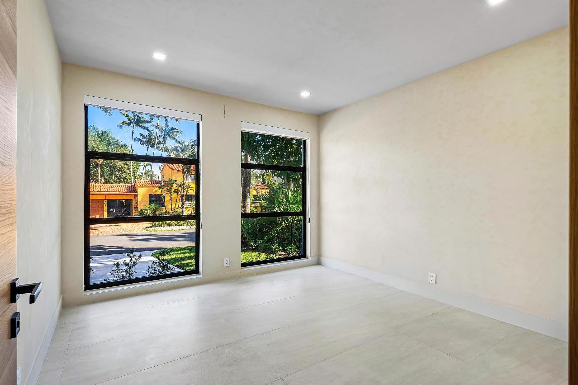 CORAL ISLES / LAS OLAS ISLES - Residential