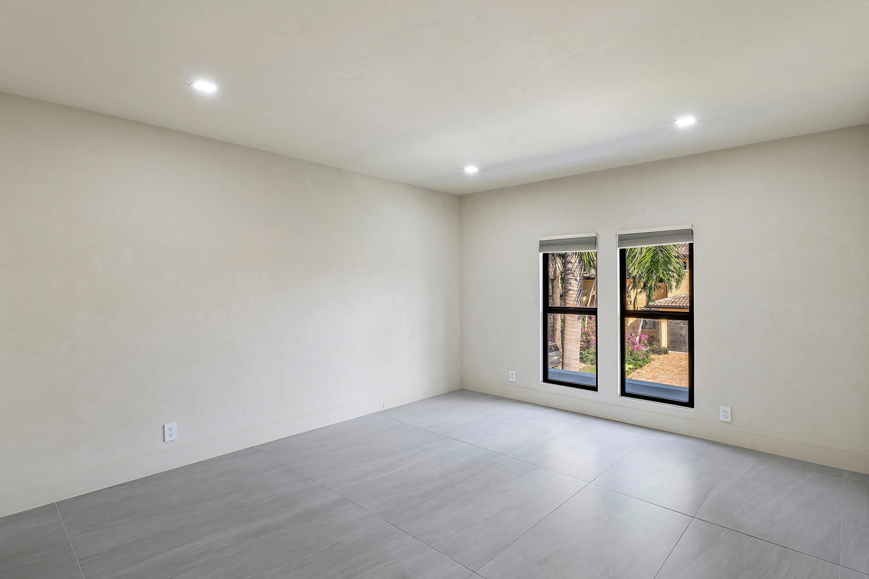 CORAL ISLES / LAS OLAS ISLES - Residential