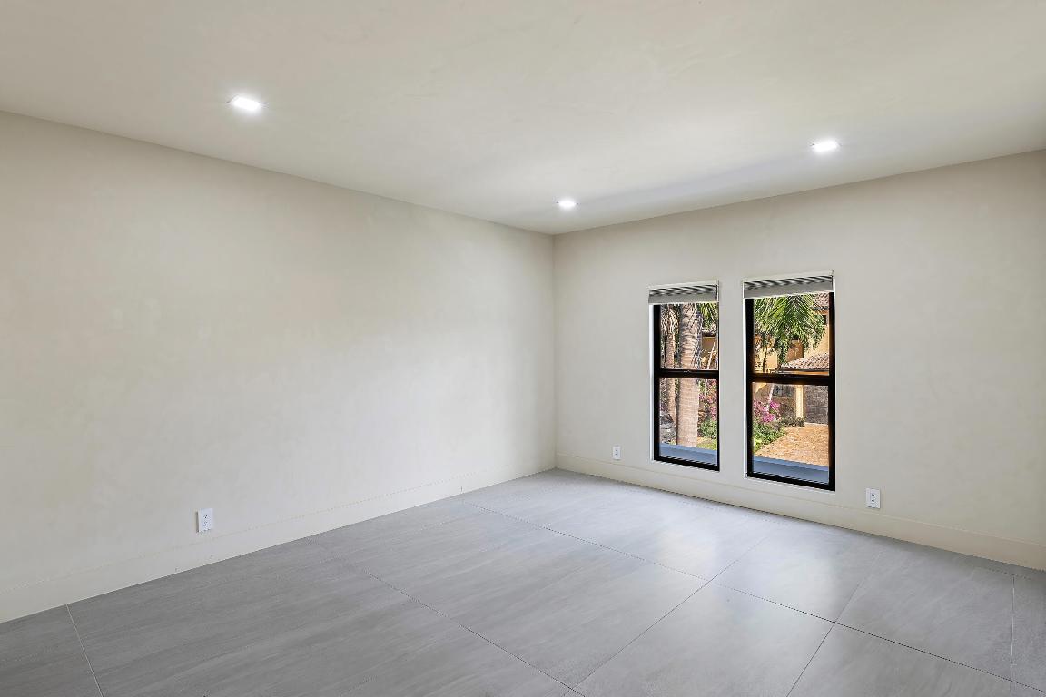 CORAL ISLES / LAS OLAS ISLES - Residential