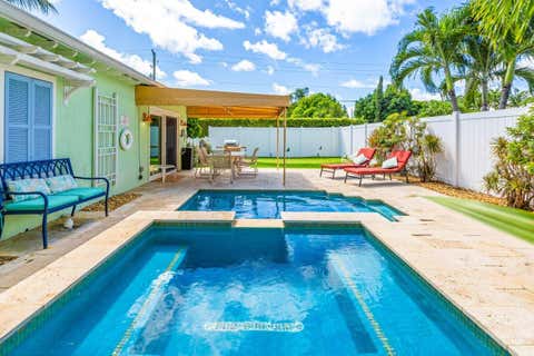 Tiny photo for 520 NE 3RD Avenue, Delray Beach, FL 33444 (MLS # B26053667)