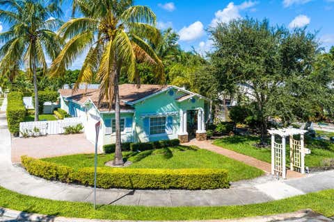 Tiny photo for 520 NE 3RD Avenue, Delray Beach, FL 33444 (MLS # B26053667)