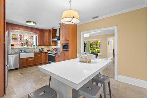 Tiny photo for 520 NE 3RD Avenue, Delray Beach, FL 33444 (MLS # B26053667)