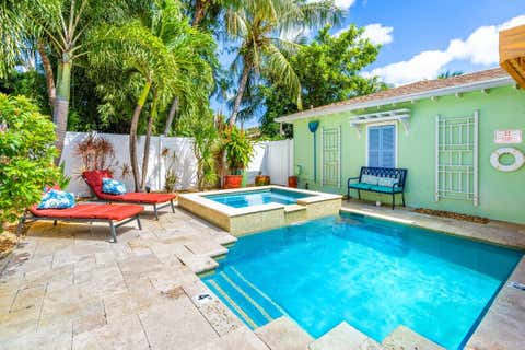 Tiny photo for 520 NE 3RD Avenue, Delray Beach, FL 33444 (MLS # B26053667)